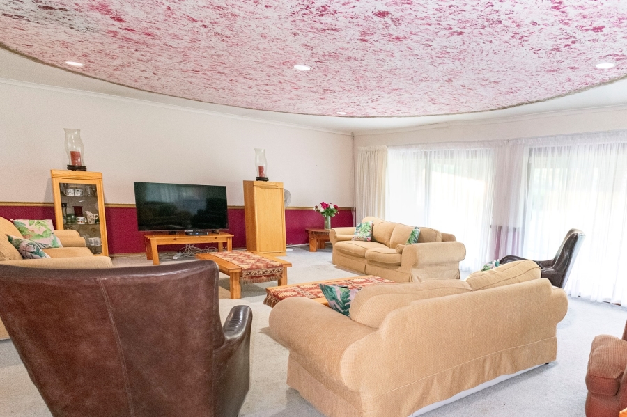 4 Bedroom Property for Sale in Theescombe Eastern Cape